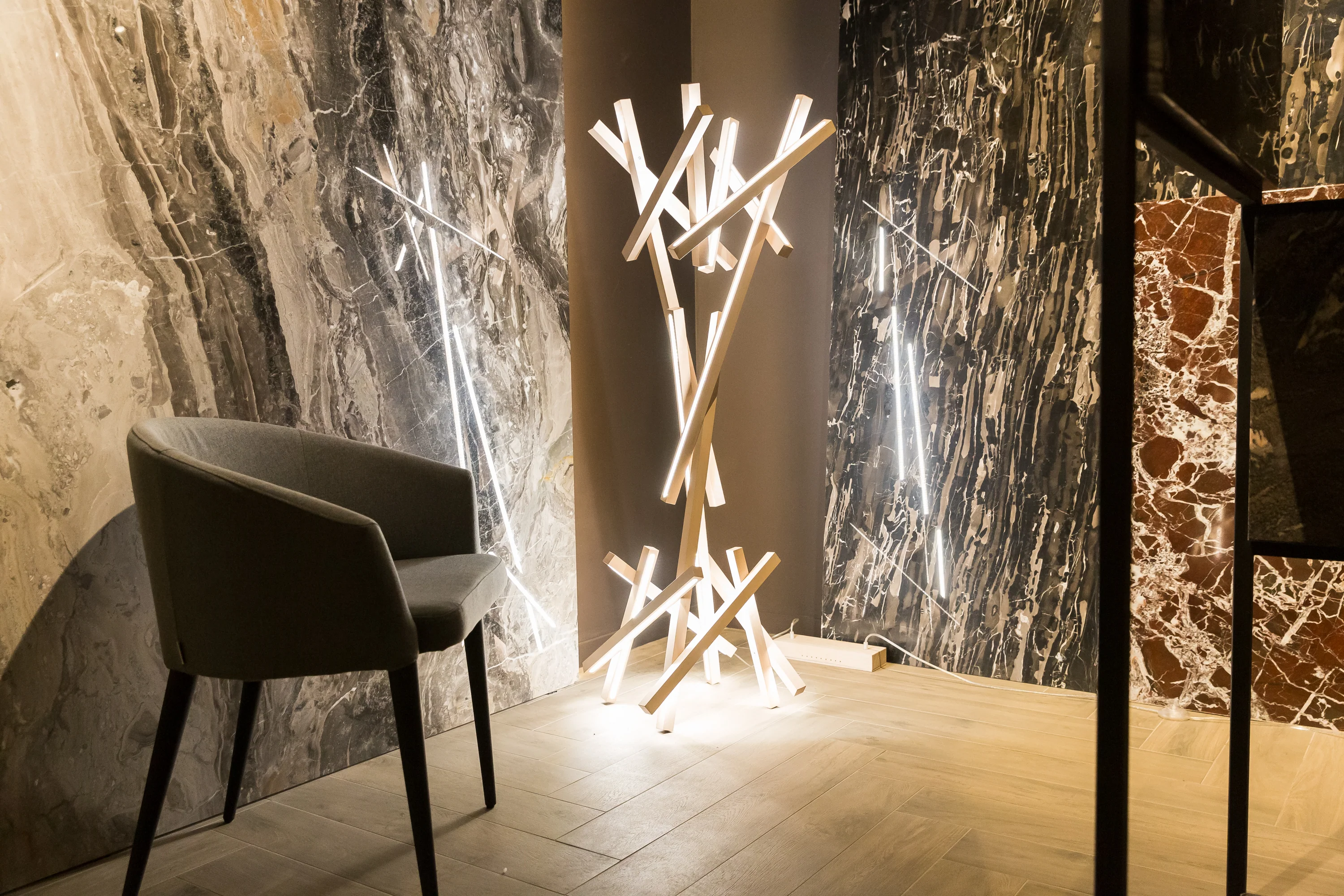 FLOOR LAMP GROOT - Image 3